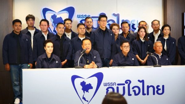 泰国国王批准阿努廷出任总理