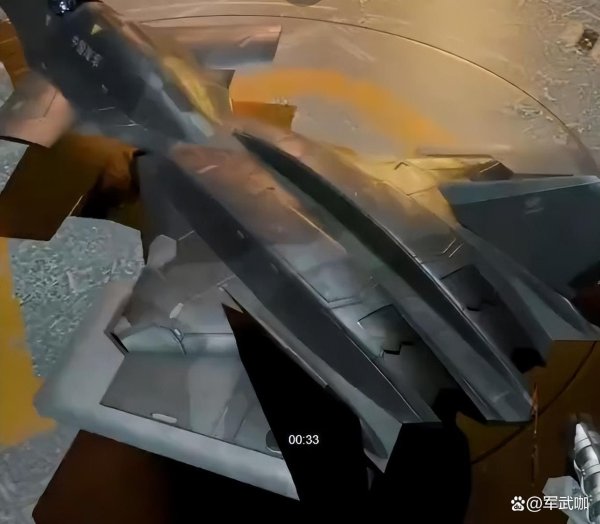 南天门计划最新进展曝光！“鸾鸟”空天母舰最大起飞重量12万吨；“玄女”无人制空战机，可在大气层外作战