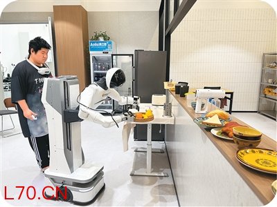 探访湖北人形机器人创新中心